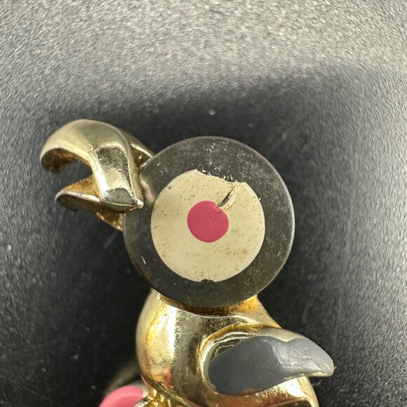 Vintage Brooch Pin 1940s Toucan Bird On Ring Gray Pink Kitschy Dress Enamel - Picture 5 of 8